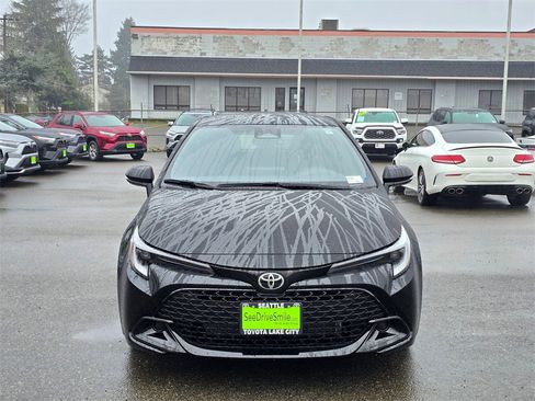 New 2026 Toyota Corolla SE image 2