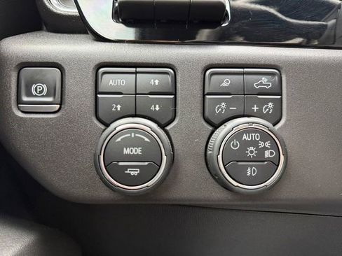 Certified 2024 Chevrolet Silverado 1500 High Country w/ Technology Package image 8