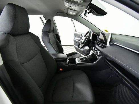Used 2025 Toyota RAV4 XLE image 22