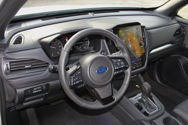 Used 2025 Subaru Forester Premium AWD/4WD image 19