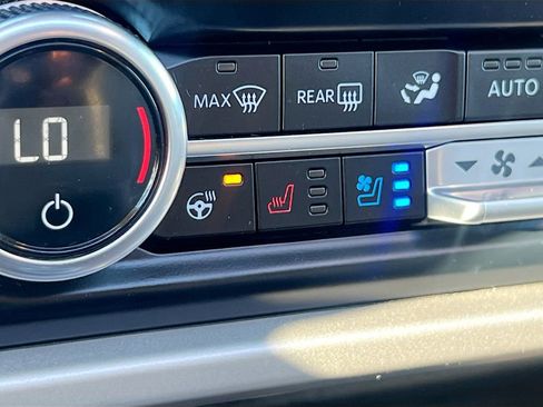 Used 2024 Ford Expedition Max Limited AWD/4WD image 25