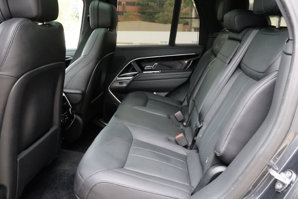 Used 2024 Land Rover Range Rover SE AWD/4WD image 33