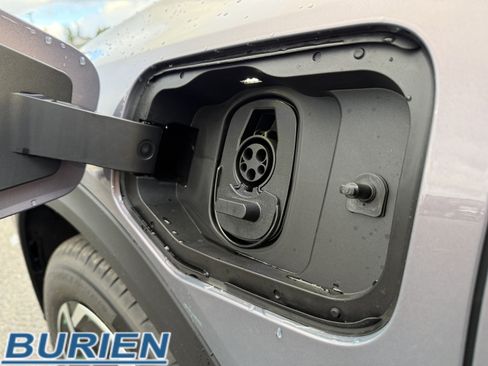 New 2026 Chevrolet Equinox EV LT image 39