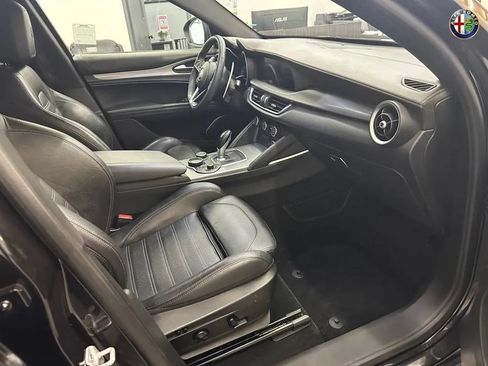 Used 2019 Alfa Romeo Stelvio Ti Sport w/ Quick Order Package 22S Sport AWD/4WD image 13