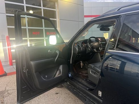 Used 2021 Nissan Armada SL w/ Captain's Chairs Package AWD/4WD image 7