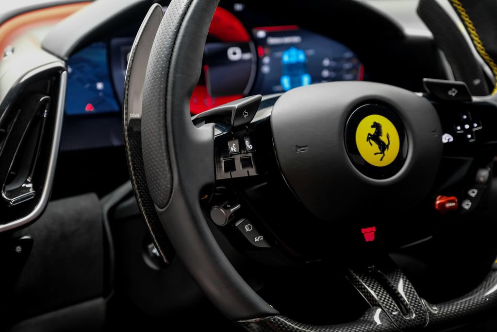 Used 2024 Ferrari Roma Spider RWD image 20
