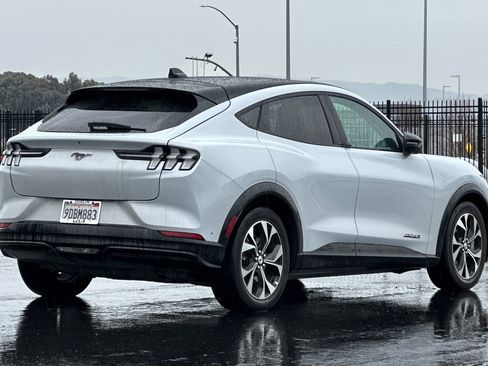 Used 2022 Ford Mustang Mach-E Premium image 4