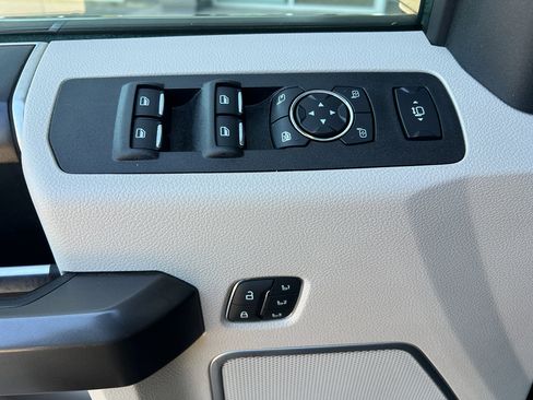 Used 2021 Ford F350 Limited image 13