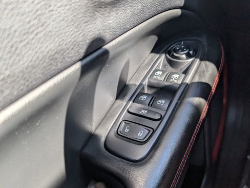 Used 2019 Jeep Compass Trailhawk image 32