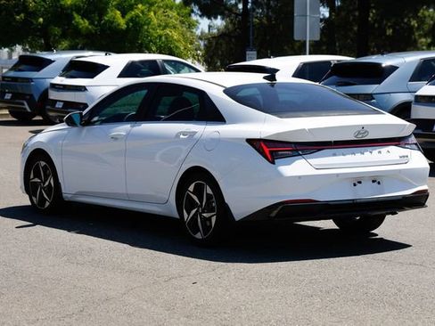 Certified 2021 Hyundai Elantra Limited w/ Cargo Package FWD image 2