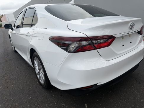 Used 2024 Toyota Camry LE w/ Convenience Package FWD image 10