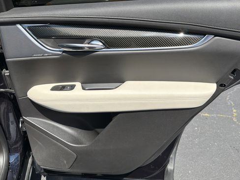 Used 2021 Cadillac XT6 Sport AWD/4WD image 21