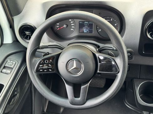 Used 2023 Mercedes-Benz Sprinter 2500 image 18