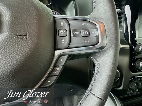 New 2026 RAM 1500 4x4 Crew Cab image 29