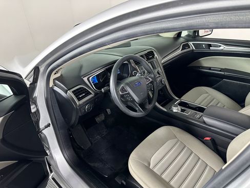 Used 2018 Ford Fusion S FWD image 16