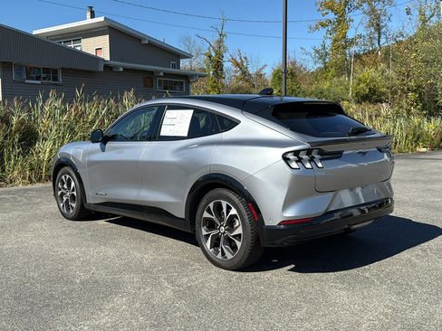 Used 2021 Ford Mustang Mach-E Premium image 6