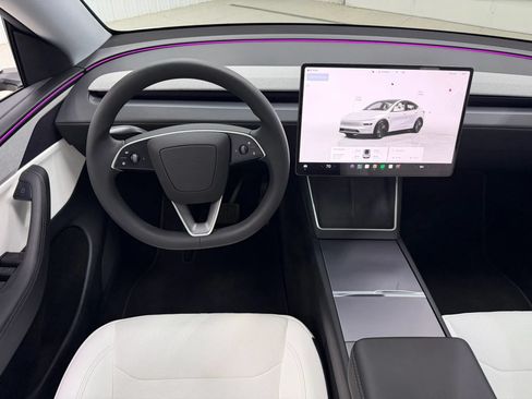 Used 2026 Tesla Model Y Long Range AWD/4WD image 18