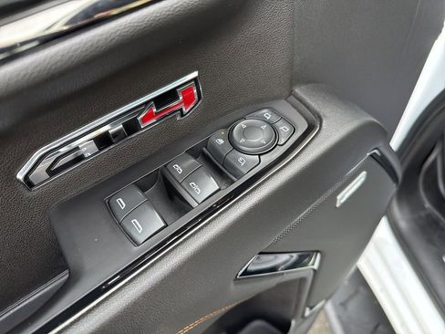 Used 2023 GMC Sierra 1500 AT4 image 21