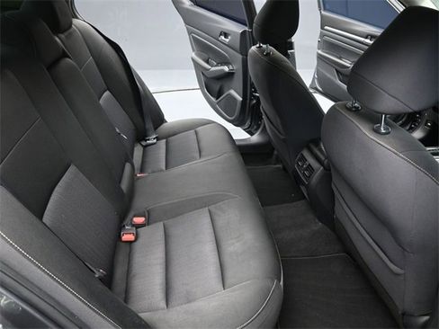 Used 2020 Nissan Altima 2.5 SV image 16