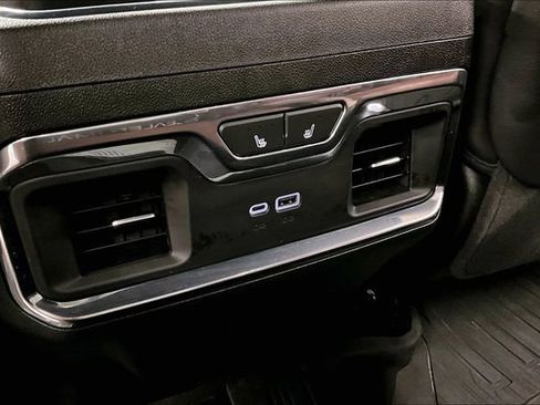 Used 2024 GMC Sierra 1500 Denali Ultimate AWD/4WD image 33