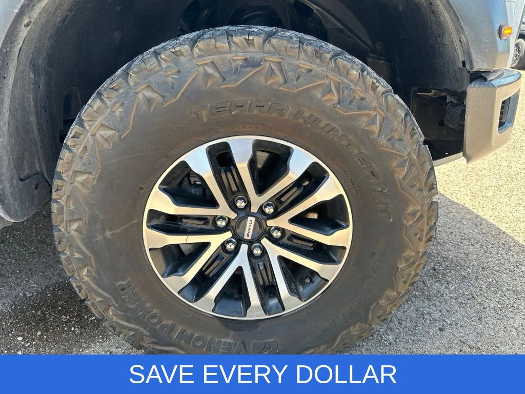 Used 2019 Ford F150 Raptor w/ Equipment Group 802A Luxury AWD/4WD image 22