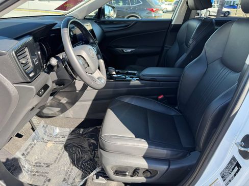 Used 2025 Lexus NX 250 FWD image 14
