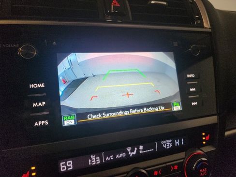 Used 2017 Subaru Outback 3.6R Touring image 39