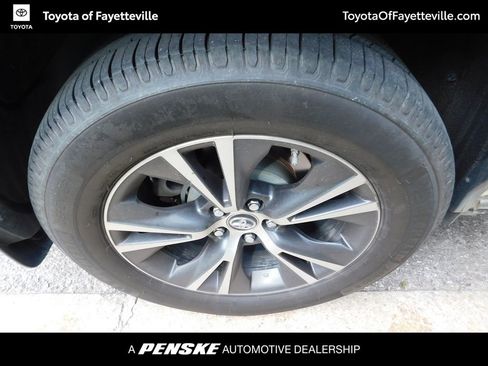 Used 2016 Toyota Highlander XLE FWD image 8