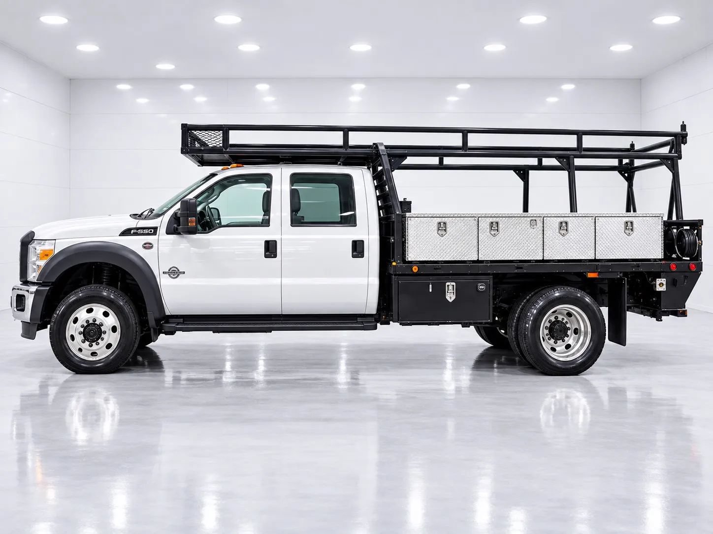 Used 2015 Ford F450 XL w/ Power Equipment Group RWD image 2