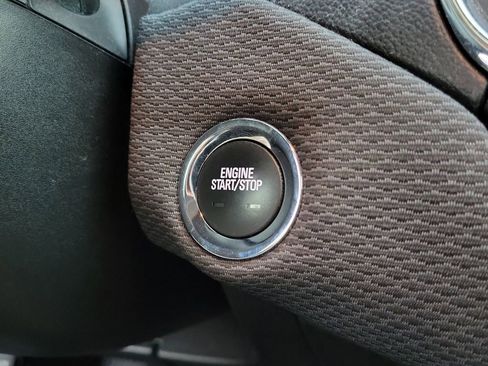 Used 2018 Chevrolet Cruze LT w/ Sun And Sound Package FWD image 18