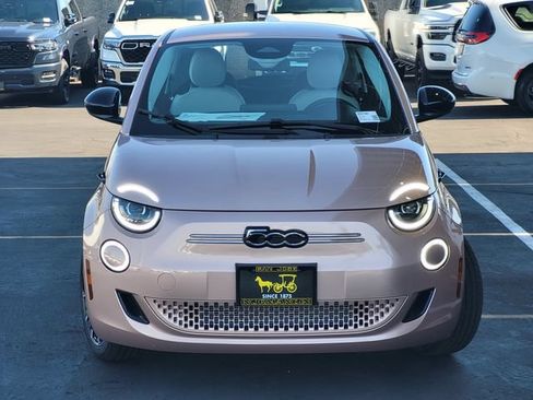 New 2026 FIAT 500 e FWD image 2