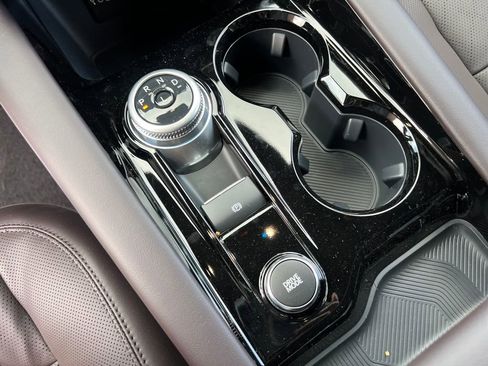 New 2026 Ford Explorer Platinum image 18