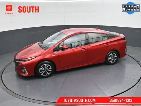 Used 2018 Toyota Prius Prime Advanced image 56