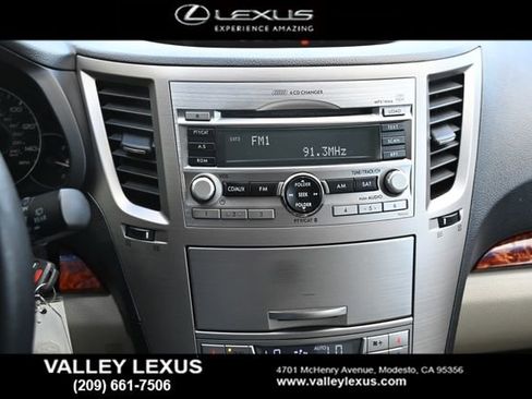 Used 2011 Subaru Outback 2.5i Limited image 13