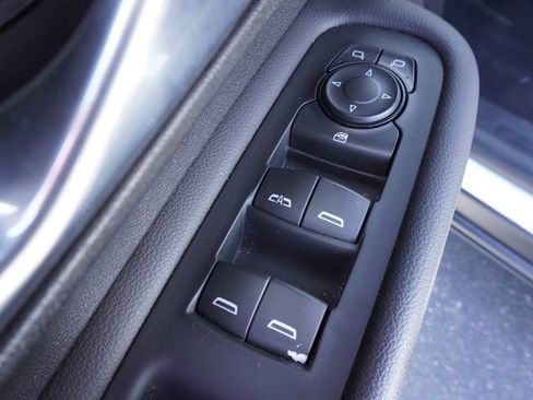 Certified 2022 GMC Terrain SLE w/ Driver Convenience Package image 15