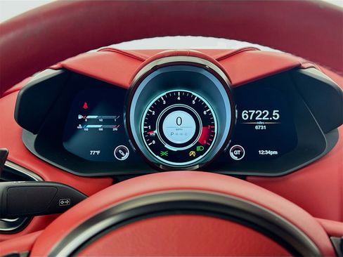 Used 2023 Aston Martin DBS Coupe image 11