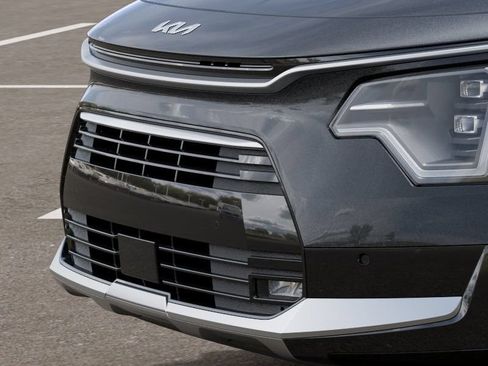 New 2026 Kia Niro SX Touring FWD image 13