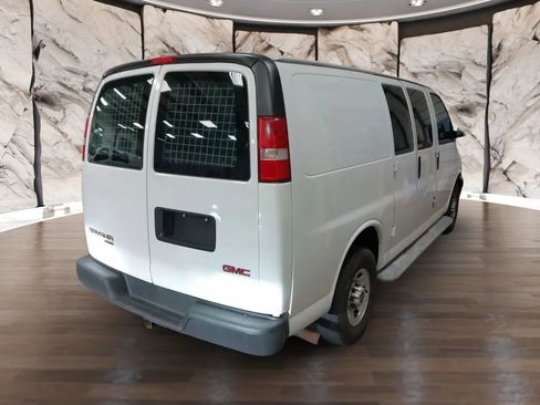 Used 2016 GMC Savana 2500 image 5