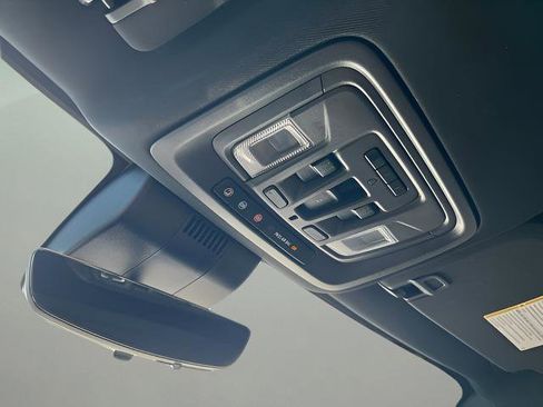 Used 2024 Chevrolet Silverado 2500 High Country w/ High Country Premium Package image 25