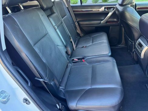 Used 2016 Lexus GX 460 w/ Premium Package AWD/4WD image 25
