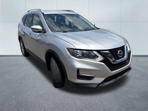 Used 2017 Nissan Rogue SV AWD/4WD image 5