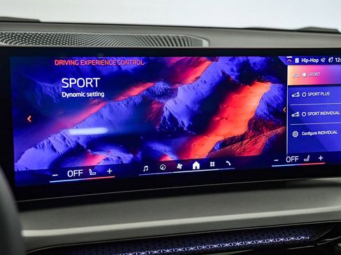 Used 2025 BMW 230i Coupe w/ Convenience Package image 24