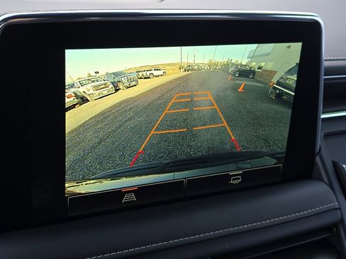 Used 2024 GMC Yukon SLT image 27