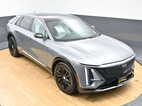 Used 2024 Cadillac Lyriq Luxury AWD/4WD image 46