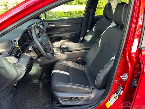 Certified 2025 Toyota Camry SE FWD image 15