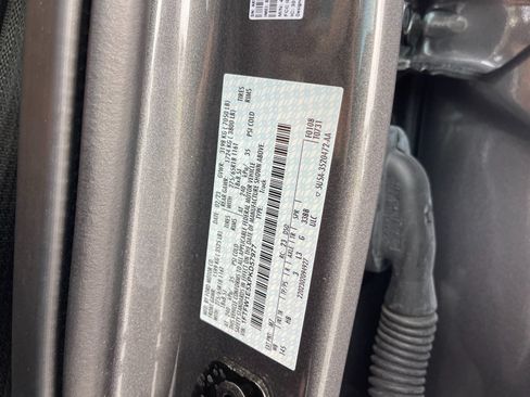Used 2023 Ford F150 Lariat AWD/4WD image 32