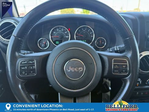 Used 2016 Jeep Wrangler Unlimited Rubicon w/ Connectivity Group AWD/4WD image 28