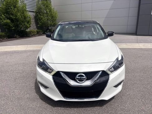 Used 2017 Nissan Maxima 3.5 SL FWD image 2