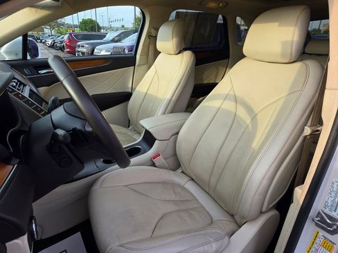 Used 2016 Lincoln MKC Reserve w/ Lincoln MKC Climate Package FWD image 16