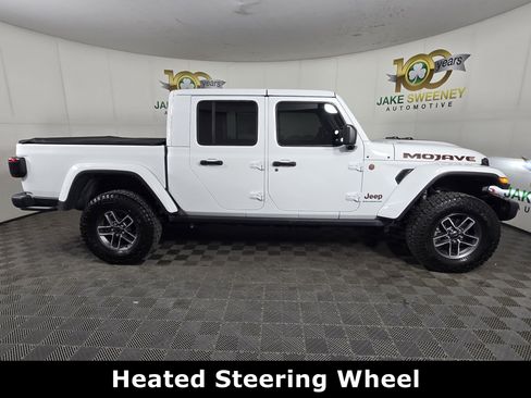 Certified 2025 Jeep Gladiator Mojave AWD/4WD image 11